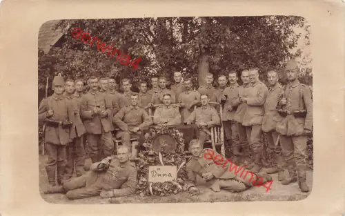 Fotokarte 1.WK deutsche Soldaten feiern EK-2 Verleihung an der Düna Ostfront
