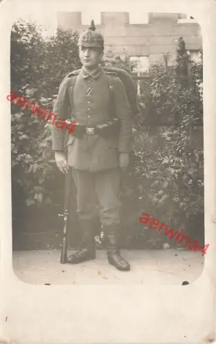 Fotokarte 1.WK Portrait deutscher Soldat Pickelhaube R 214 Rostock