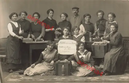 Foto-AK 1.WK Frauen mit Herz und Hand machen wir Minen fürs Vaterland
