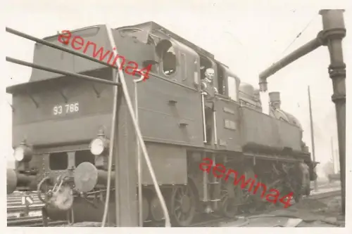 Dampflok Baureihe 93 786 Deutsche Reichsbahn Wasser nehmen Leipzig