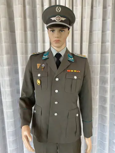 DDR NVA LSK Luftstreitkräfte Uniform Offizier Hauptmann Absolventenabzeichen