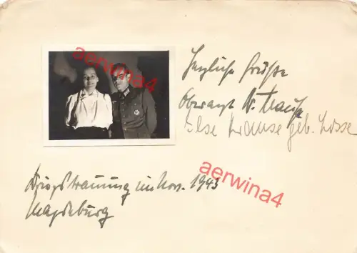 Portrait Deutscher Oberarzt mit EK-1 und Frau Kriegstrauung 1943 in Magdeburg