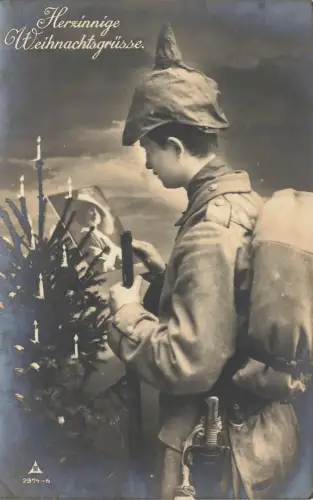 AK 1.WK Herzinnige Weihnachtsgrüße Soldat Tannenbaum Gewehr Patriotika Postkarte