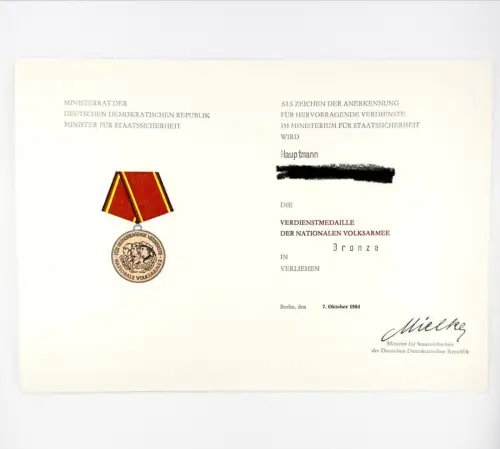 DDR NVA Urkunde Verdienstmedaille der NVA Bronze 1984 Hauptmann Mielke Stasi