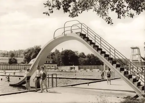 DDR AK Markneukirchen Schwimmbad Rutsche Sachsen Vogtland Postkarte