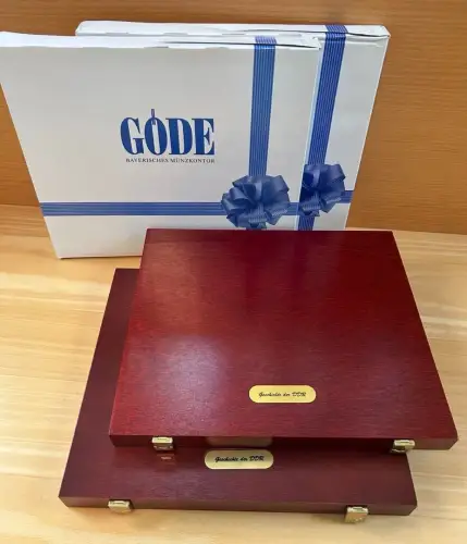 2 x Holz Etui Holzmünzbox Münzen Medaillen Leer