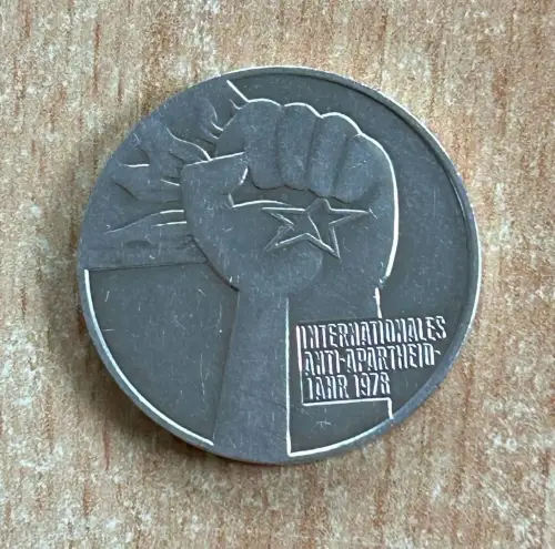 DDR 5 Mark ANTI Apartheid 1978 Gedenkmünze