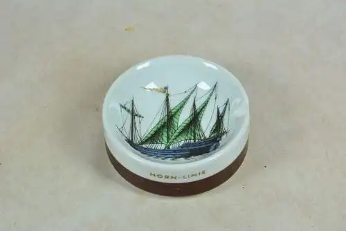 Set aus 2 Vintage Porzellan-Aschenbecher, Horn-Linie Hamburg, 1960er
