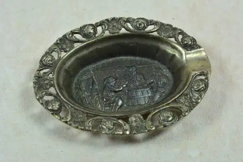 Vintage Silber 835 Aschenbecher mit Tavernenszene, spätes 19./frühes 20. Jahrhundert  