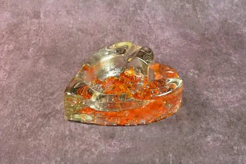 Aschenbecher Herzform mit Mosaikeffekt  