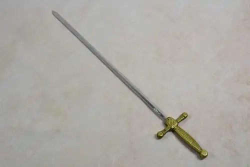 Brieföffner Schwert-Design mit Wappenmotiven  