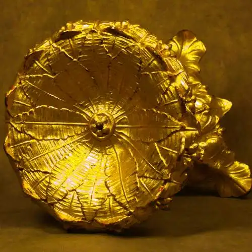 Kerzenhalter Goldguss mit Frauenfigur  