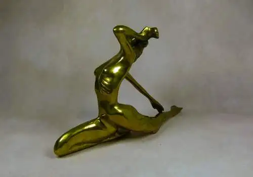 Messingfigur Nackte Frau im Art-Déco-Stil 
