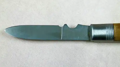 Taschenmesser mit Holzgriff 
