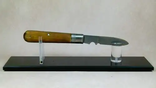 Taschenmesser mit Holzgriff 