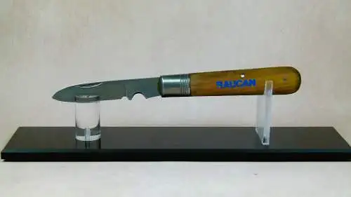 Taschenmesser mit Holzgriff 