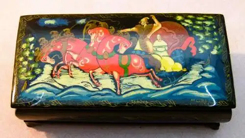 Lackierte Palekh-Box mit Miniaturmalerei  