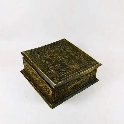 Schmuckbox Art Déco mit Schnitzereien  