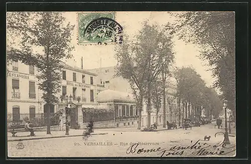 AK Versailles, Rue des Réservoirs, vue dans la rue