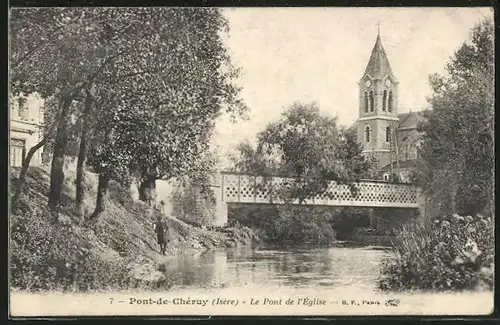 AK Pont-de-Chéruy, le pont de l'église, un enfant au bord du fleuve