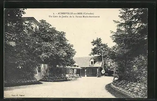 AK Auberville-sur-Mer, Un Coin du Jardin de la Ferme Marie-Antoinette