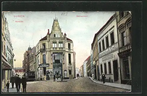 AK Guben, Klosterstrasse, Salzmarktstrasse, Brauerei G. Kröll, Kaufhaus J. Kirschbaum