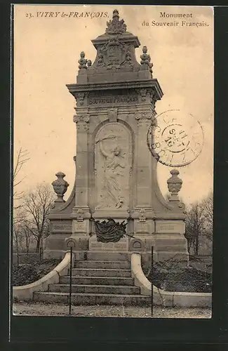 AK Vitry-le-Francois, monument du souvenir Francais