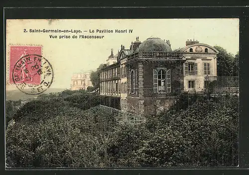 AK Saint-Germain-en-Laye, le pavillon Henri IV, vue prise de l'Ascenseur