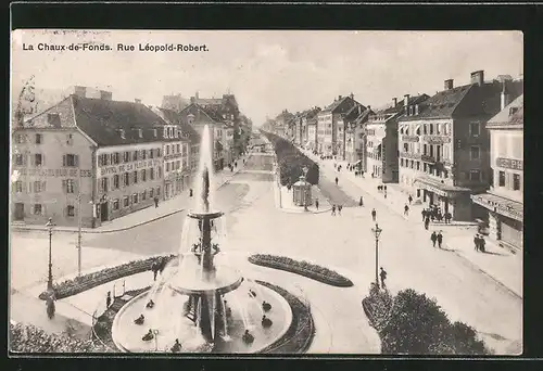 AK La Chaux-de-Fonds, Rue Léopold-Robert mit Geschäften