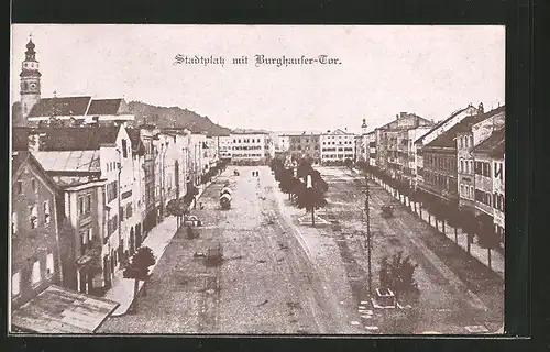 AK Tittmoning, Stadtplatz mit Blick zum Burghauser-Tor