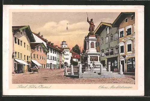 AK Bad Tölz, Obere Marktstrasse mit Kriegerdenkmal
