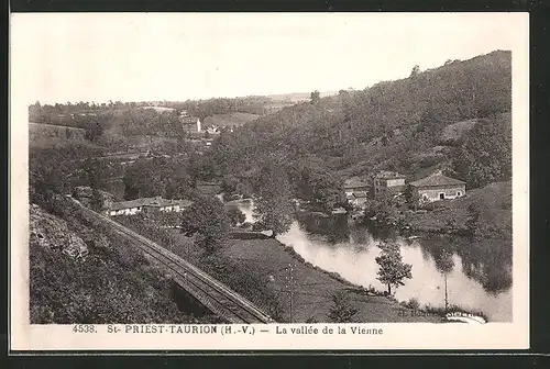 AK Saint-Priest-Taurion, la vallée de la Vienne