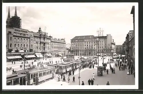 AK Zagreb, Jelacicev trg, Strassenpartie mit Geschäften und Strassenbahn