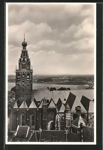 AK Nijmegen, St. Stevenkerk, Op den achtergrond het dorpje Lent