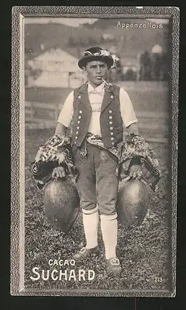 Sammelbild Mann aus Appenzell in Tracht mit Kuhglocken, Cacao & Chocolat Suchard