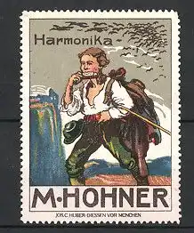 Reklamemarke M. Hohner Harmonika, Wanderer spielt Mundharmonika