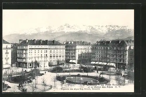 AK Grenoble, la place Victor-Hugo et la chaîne des Alpes