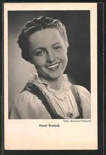 AK Schauspielerin Hansi Knoteck lächelnd in Kamera schauend