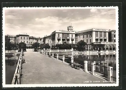 AK Sirmione, Teilansicht mit Albergo-Hotel Sirmione und Bar Moderno