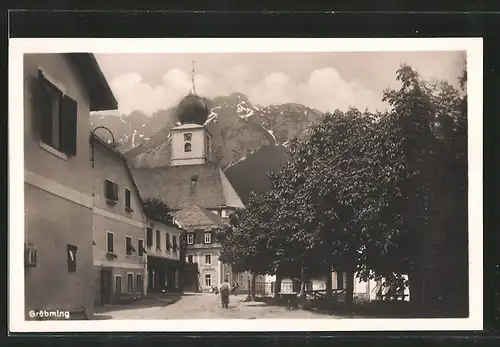 AK Gröbming, Platz mit Blick zum Kirchturm