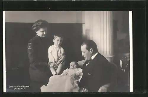 AK Grossherzog Ernst-Ludwig von Hessen mit Familie