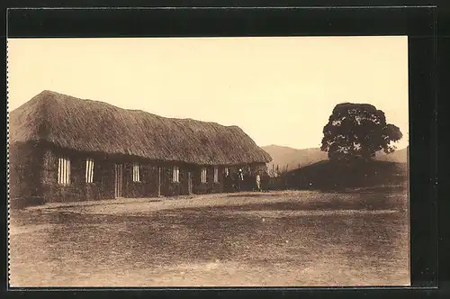 AK Rusengo, Het graswoonhuis der missionarissen, Habitation provisoire des missionnaires