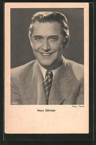 AK Schauspieler Hans Söhnker lächelnd im Anzug posierend