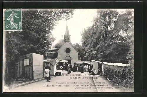 AK Clichy-sous-Bois, Pilger an der Kirche Notre-Dame