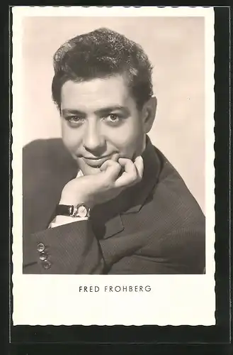 AK Musiker Fred Frohberg im Anzug