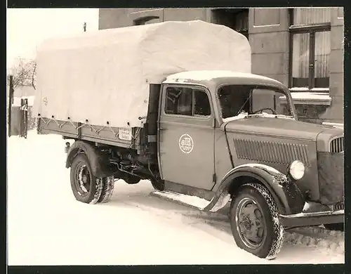 Fotografie LKW, Lastwagen, Laster der Spedition aTR im Winter