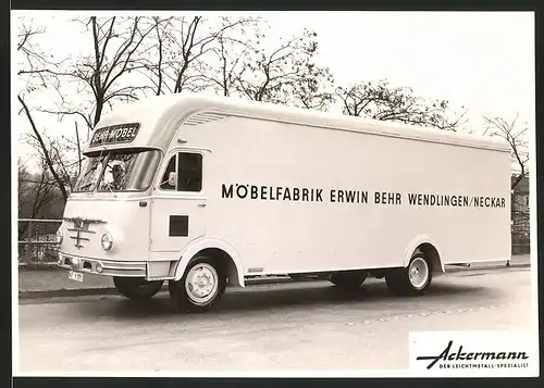 Fotografie LKW Büssing, Lastwagen mit Ackermann-Aufbau, Möbelfabrik Erwin Behr - Wendlingen, Werkfoto