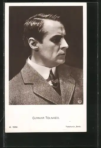 AK Schauspieler Gunnar Tolnaes im Anzug posierend