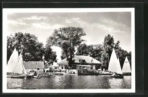 AK Grouw, Segelboote vor Gasthaus