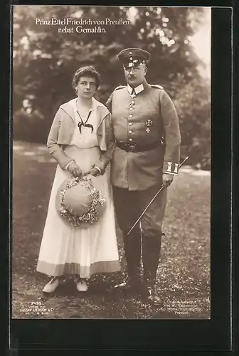 AK Prinz Eitel Friedrich von Preussen in Uniform nebst Gemahlin